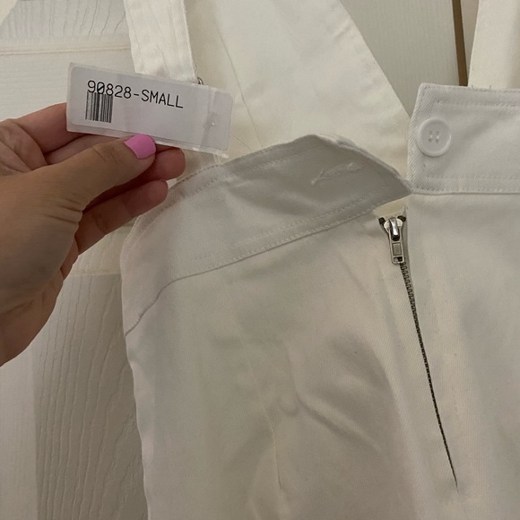 White short overalls - Picture 5 of 9